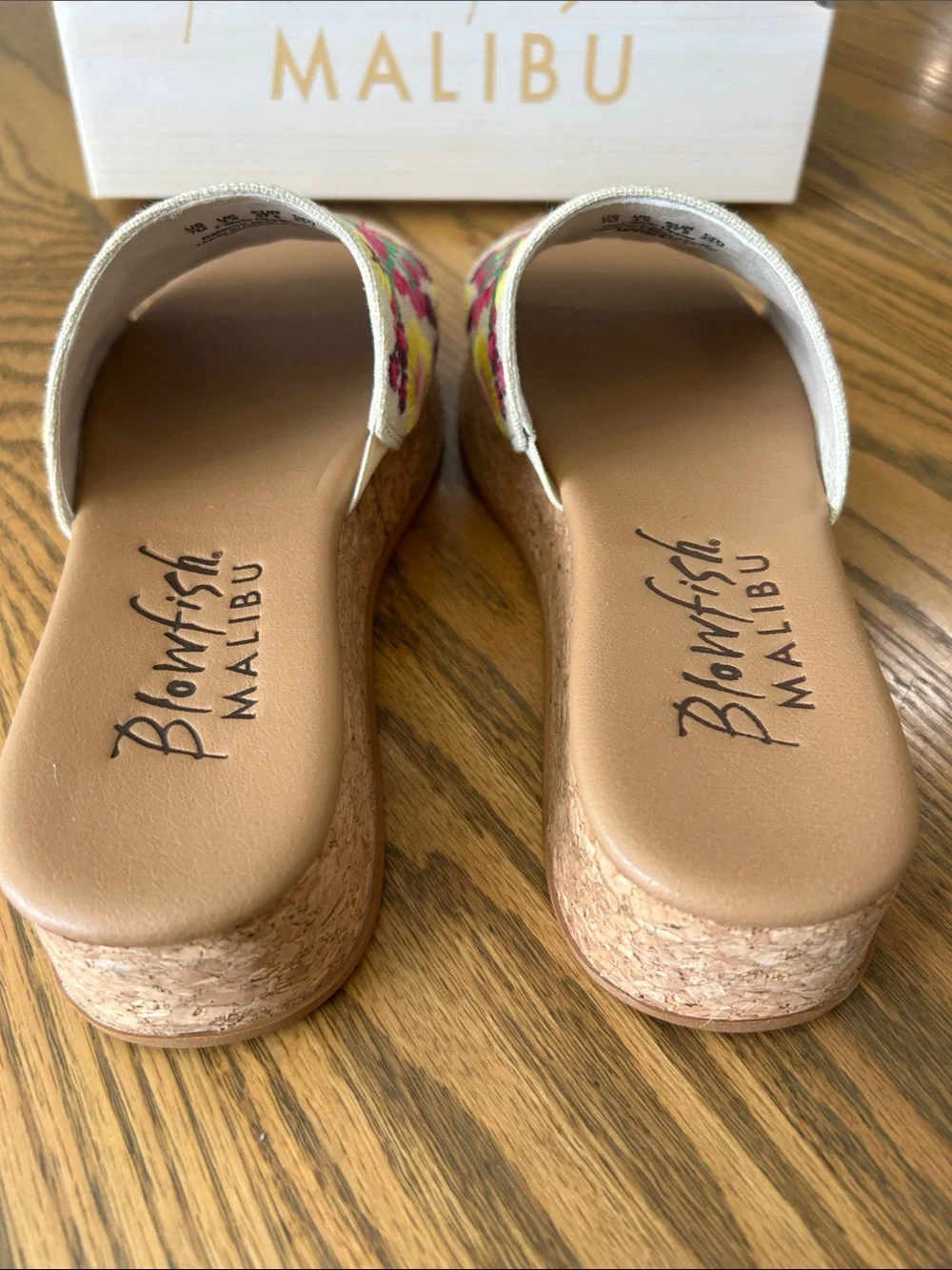 Blowfish Malibu Marshlo Wedge Embroidered Floral Platform Slide, size 7, NIB